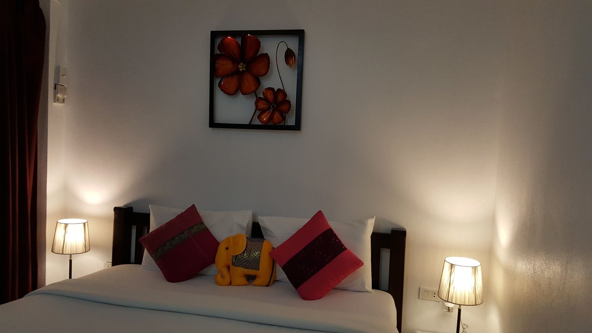 Montania Lifestyle Hotel Phanom Екстер'єр фото